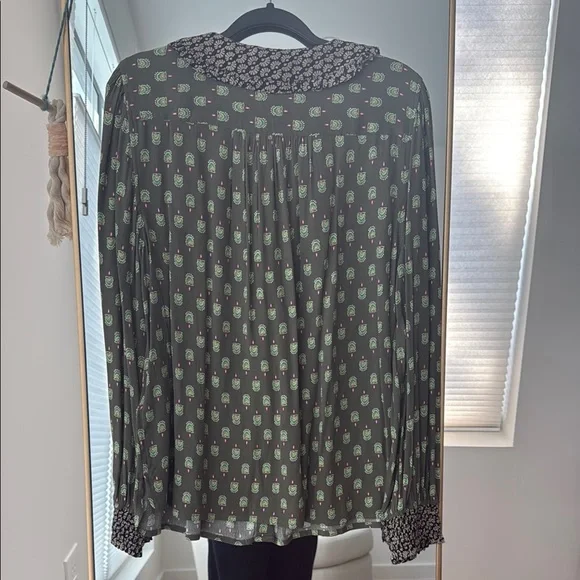 NWOT Per Una Adorable Green Long Sleeve Blouse - Picture 6 of 9